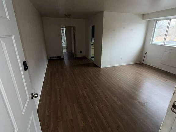 4th image of 13975 Superior Rd #106