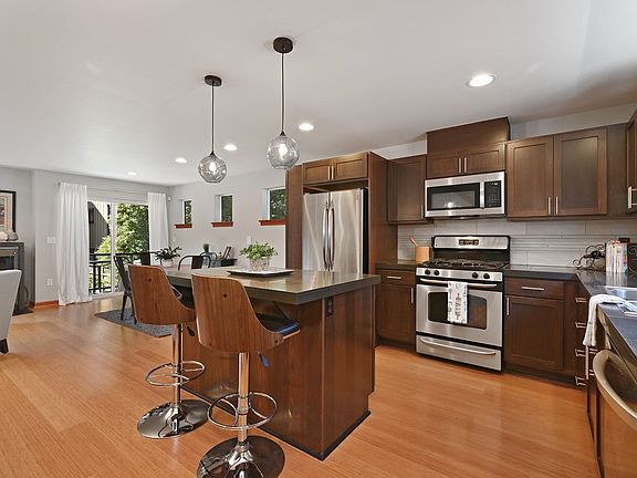 5th image of 1408 NW 67th St Unit A