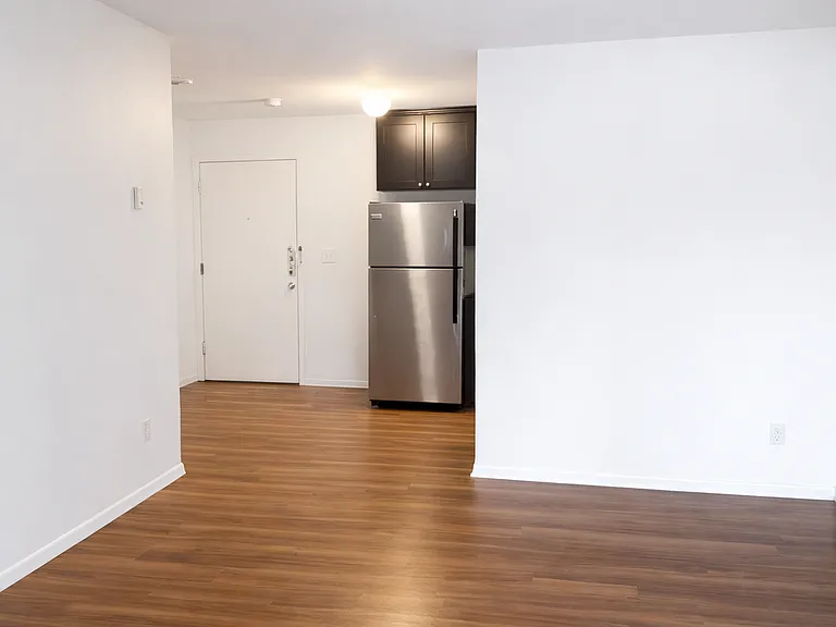 The Denn Apartments — Photo 8