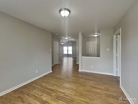 5th image of 3337 Pikes Peak Dr