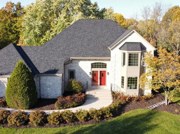 S82W23120 Artesian AVENUE, Big Bend, WI 53103