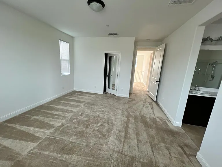 1335 Orchid Ct — Photo 24