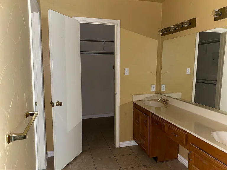1325 Kesser Dr — Photo 38
