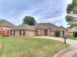 3904 Shortgrass Rd, Edmond, OK 73003