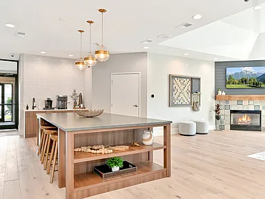 Farmington Lakes Apartments