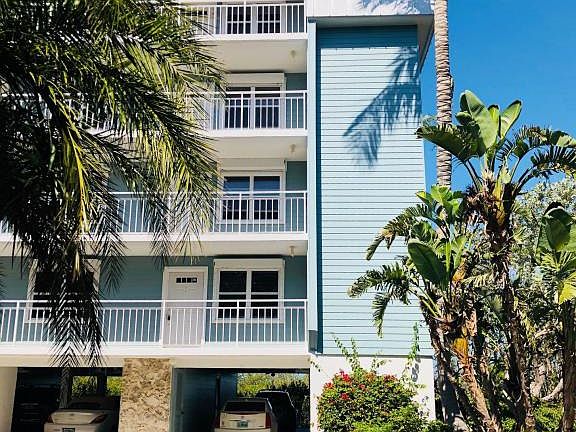 2nd image of 1901 S Roosevelt Blvd APT 108N