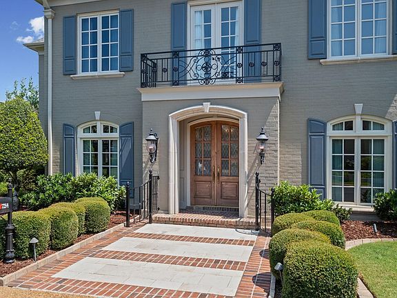 5th image of 7284 Mont Blanc Dr