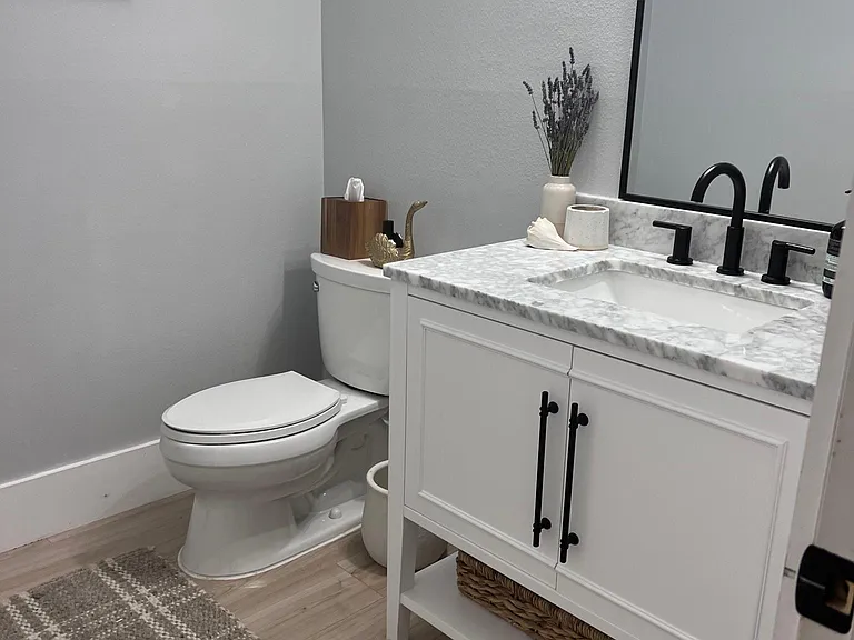 Half bath - bathroom #3