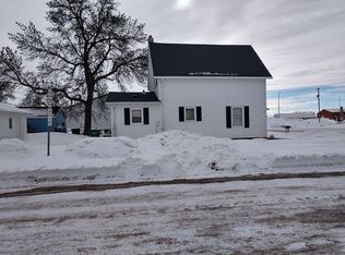 703 3rd St SE, Mayville, ND 58257