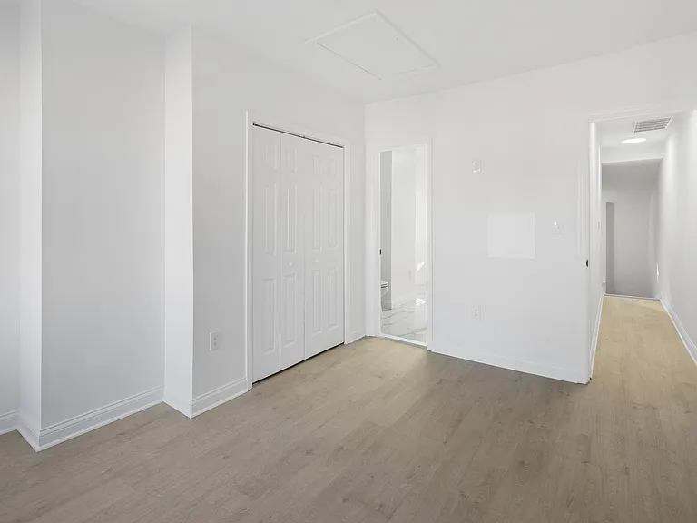 315 E Fort Ave — Photo 20