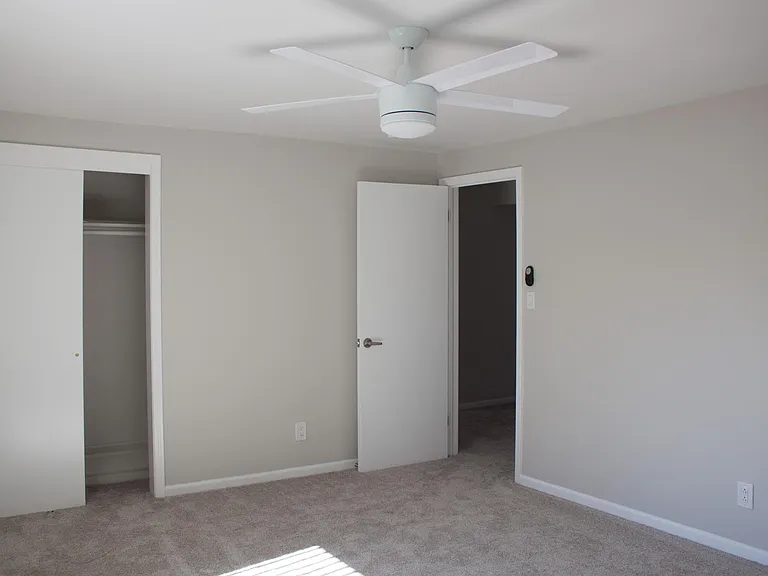 2050 Delaware Ave #E — Photo 13