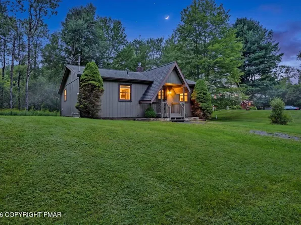 135 Driftwood Dr, Blakeslee, PA 18610