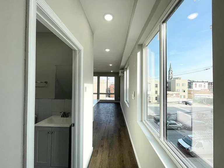 1228 N Marshall St #2A — Photo 8