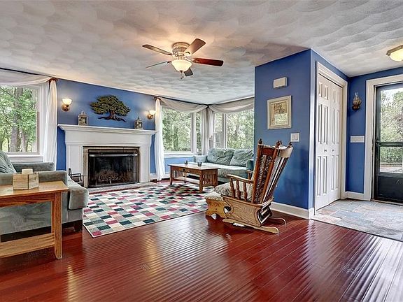 3rd image of 164 Blackamore Ave