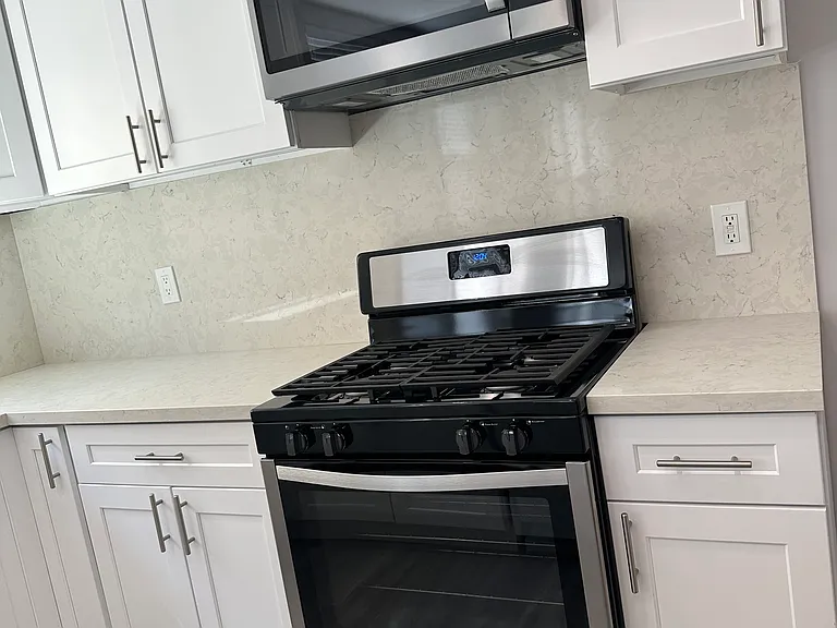 5224 Corteen Pl #4 — Photo 7