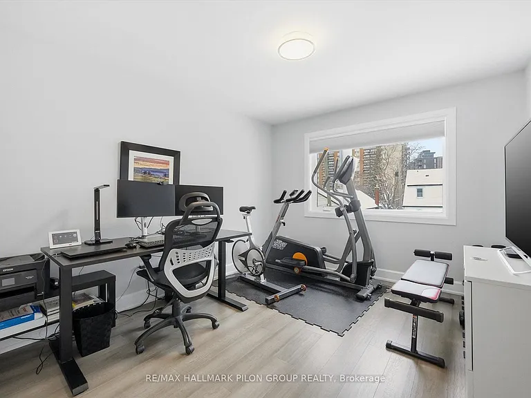 559 Mutual St — Photo 21