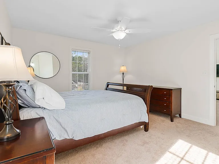 909 Danley Ln — Photo 17