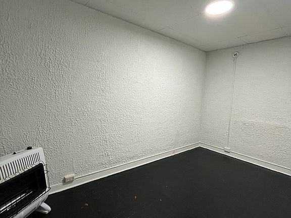 4th image of 212-218 E 2nd St #11250110