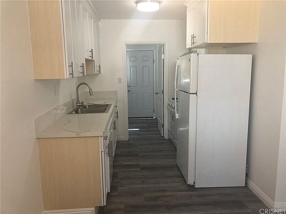 2nd image of 620 Hill St #2