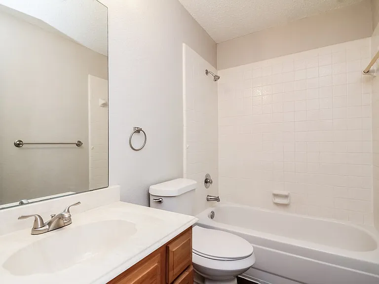 2326 Weatherby Dr — Photo 16