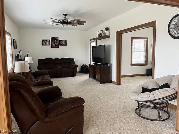 4th image of 19129 Felton Rd