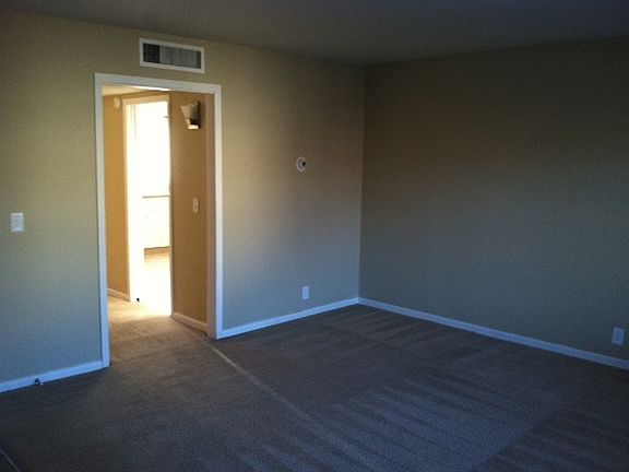 5th image of 1207 Marbee Dr APT 4
