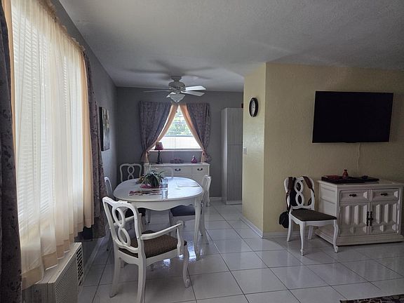 4th image of 15610 NE 6th Avenue #29C