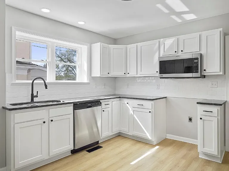 837 Virginia Ave — Photo 19