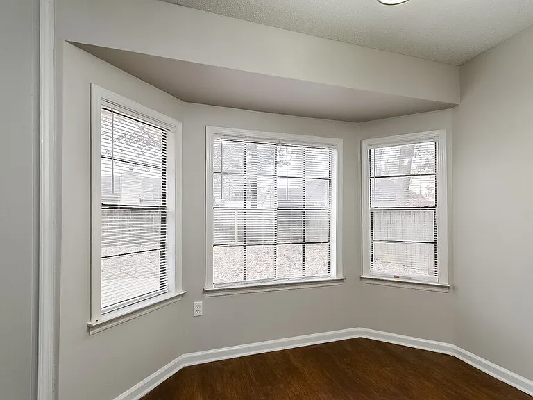 7371 Hollorn Ln — Photo 5