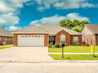 212 Tulip Dr, Houma, LA 70360