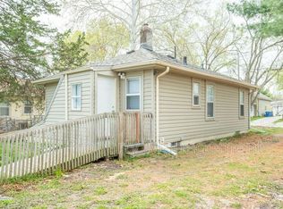 308 E Hillside Ave, Des Moines, IA 50315