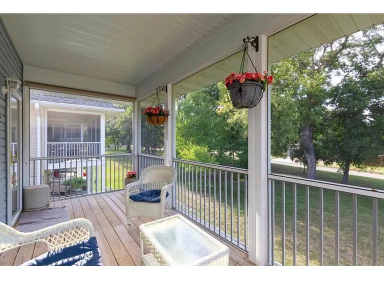 3824 Jay Ln — Photo 10