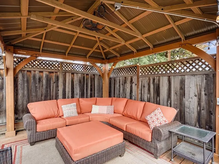 395 Calero Ave — Photo 40