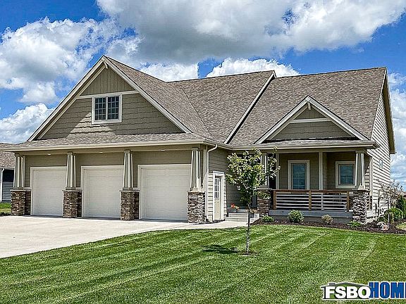 3rd image of 2801 NW Sharmin Dr