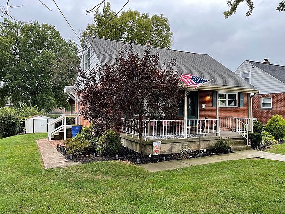 Nice front/back/side porches