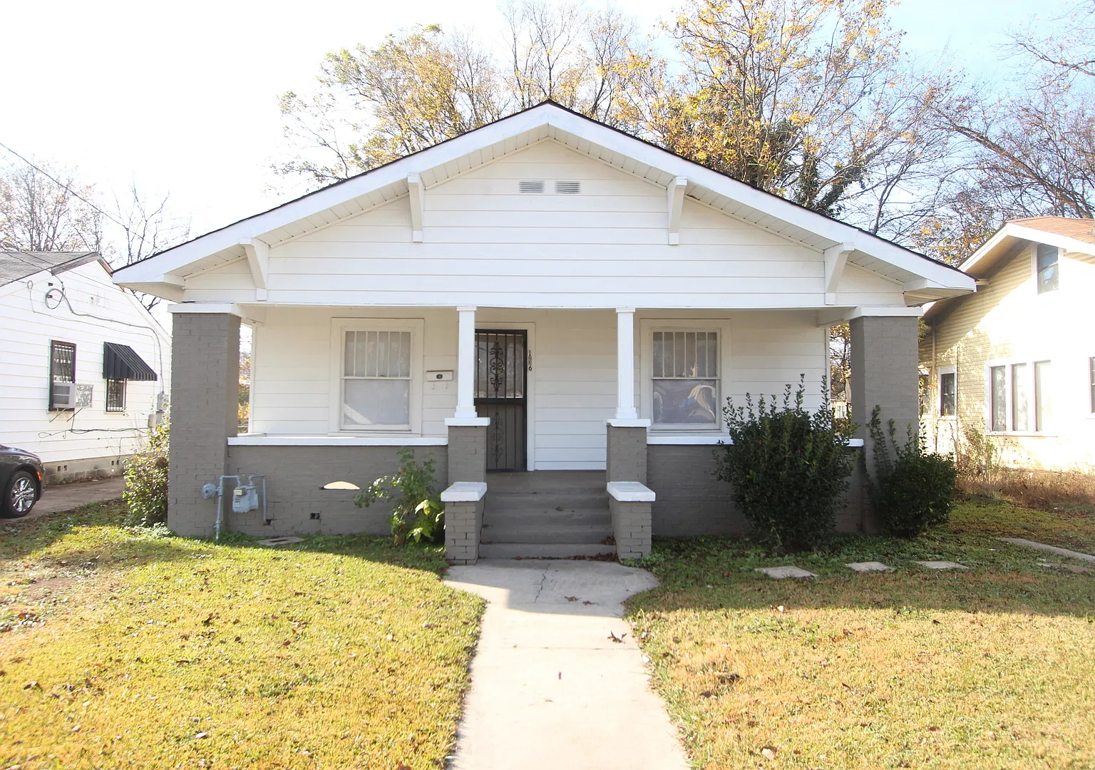 New On The Market! Fresh New Updates!! Better Hurry To See This One!! — Photo 1