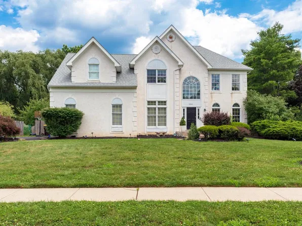 2059 Dawn Ln, Newtown, PA 18940