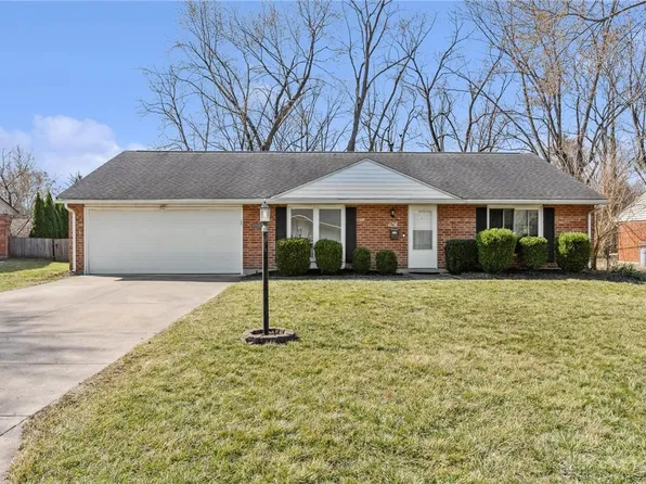 4393 Hillcrest Dr, Bellbrook, OH 45305