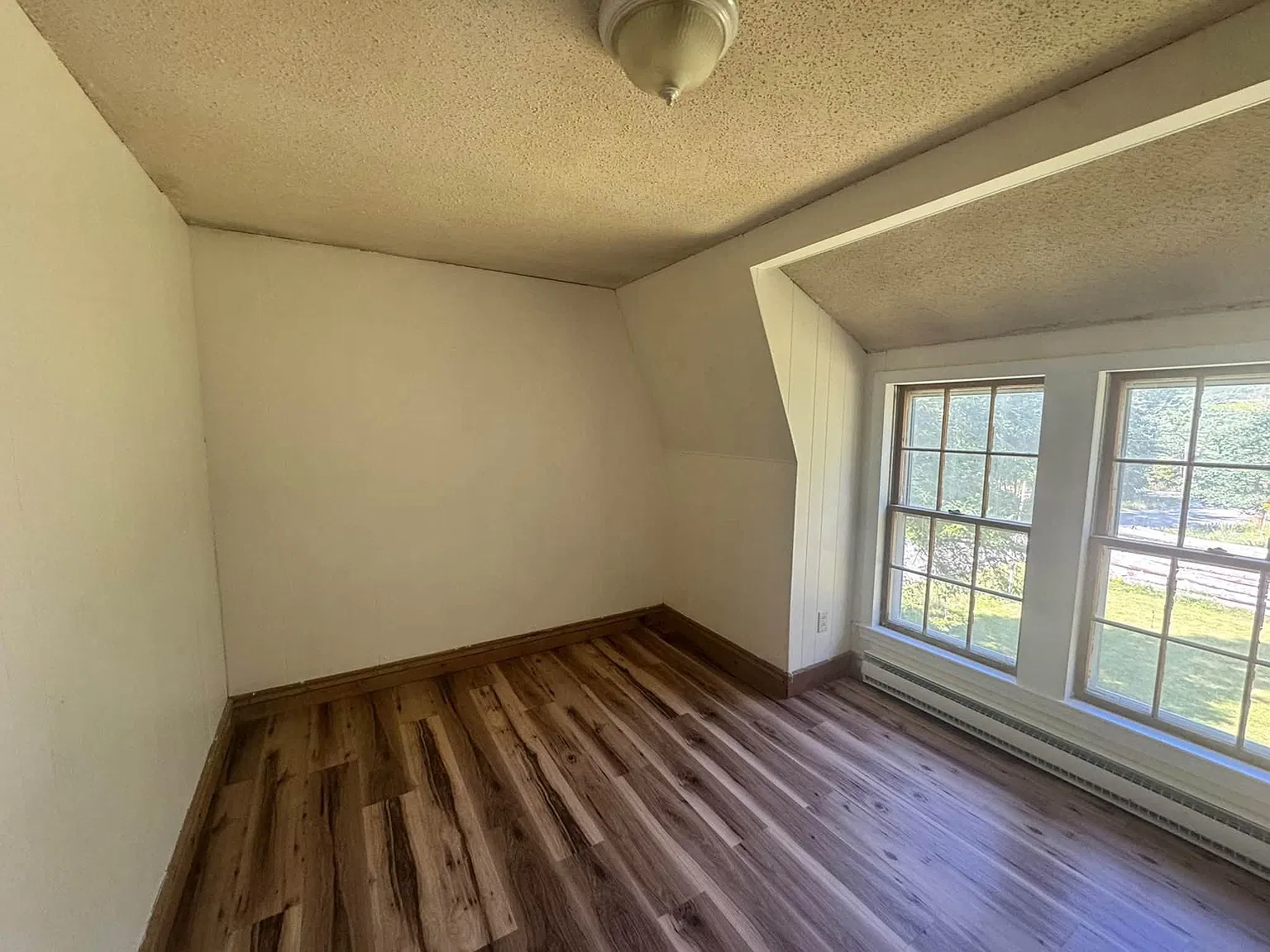 2 bed, 1.0 bath, 720 sqft, $1,950 — Photo 3