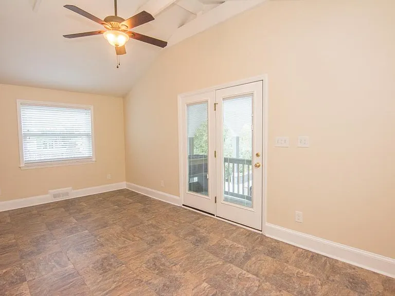 1000 Jefferson Dr — Photo 21