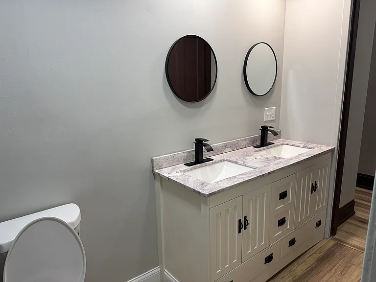 2035 Weyer Ave #5 — Photo 13
