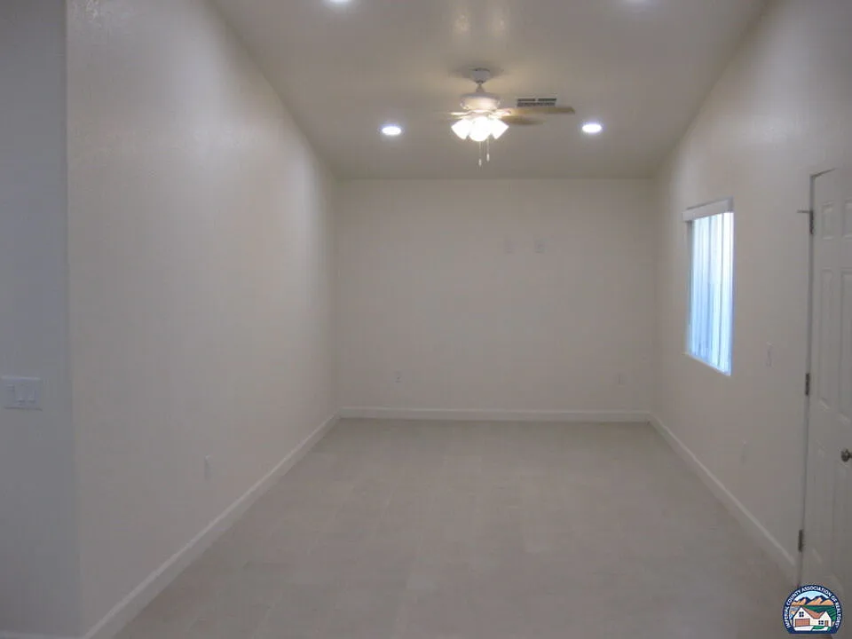 3 bed, 2.0 bath, 1350 sqft, $2,100 — Photo 4