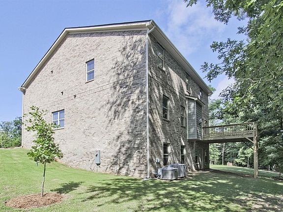3rd image of 668 Vendella Cir