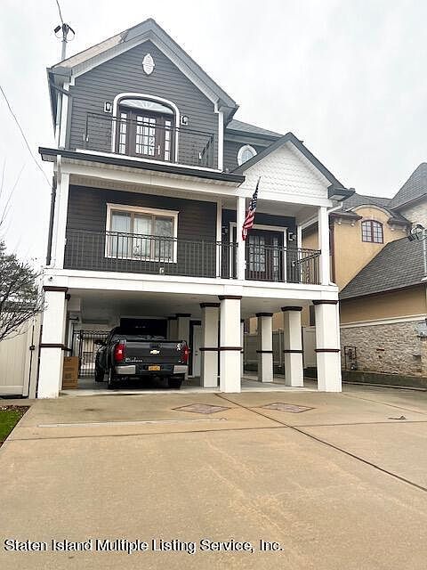1st image of 498 Holton Ave