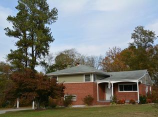 1004 2nd Avenue Ext, Farmville, VA 23901