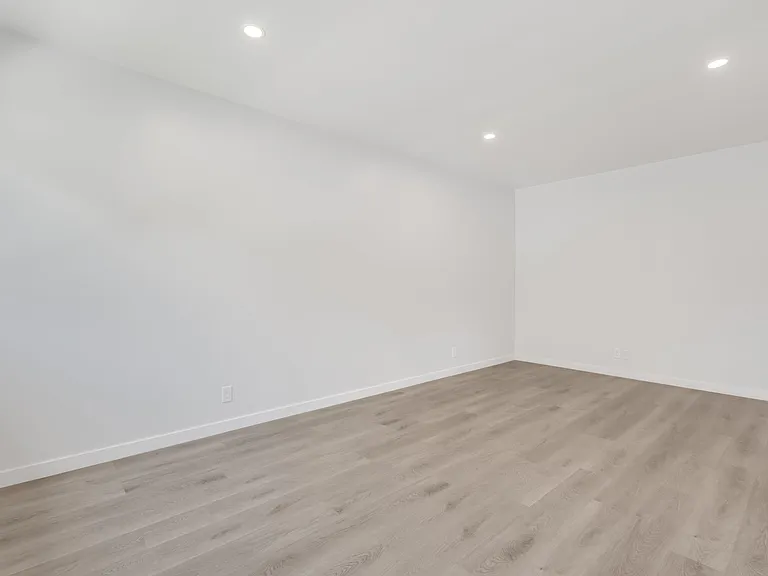 5019 Cahuenga Blvd #5019 — Photo 18