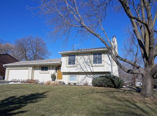 9680 Garrison Way, Eden Prairie, MN 55347