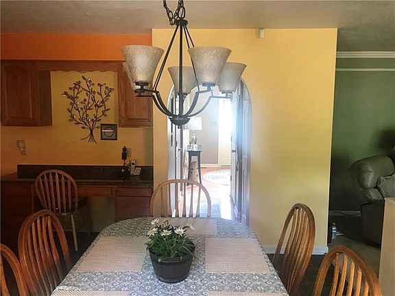 5th image of 607 Tallyho Dr