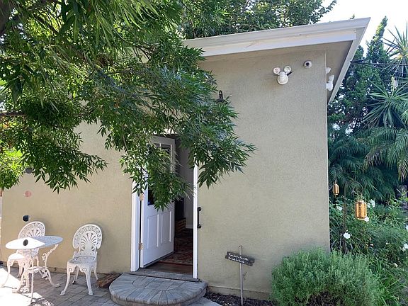 2nd image of 8819 Canterbury Ave