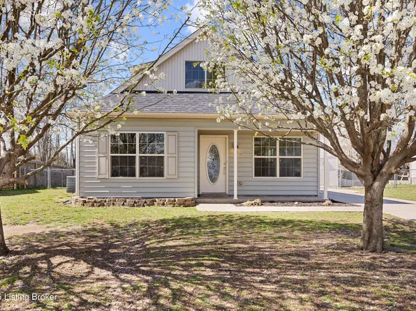 135 Mud Hen Dr, Shepherdsville, KY 40165